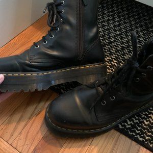 Doc Martens classic zip boot  size 11